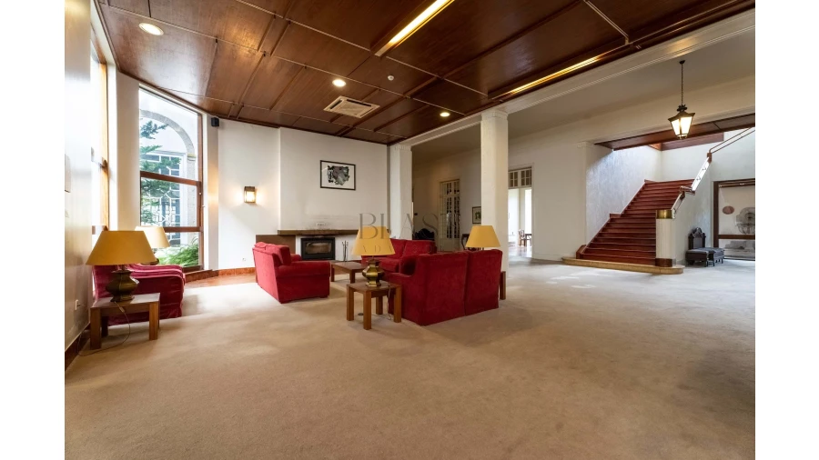 Prédio para Venda em Caldelas, Sequeiros e Paranhos Foto 8