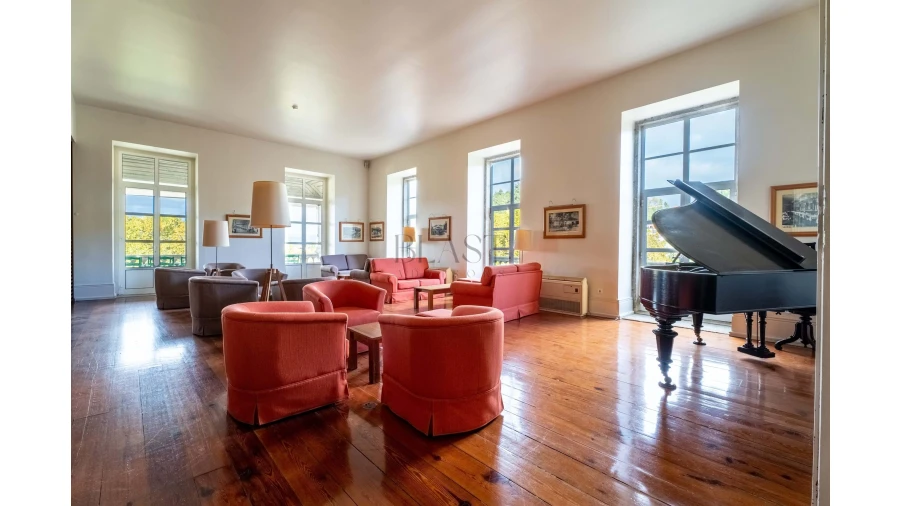 Prédio para Venda em Caldelas, Sequeiros e Paranhos Foto 6