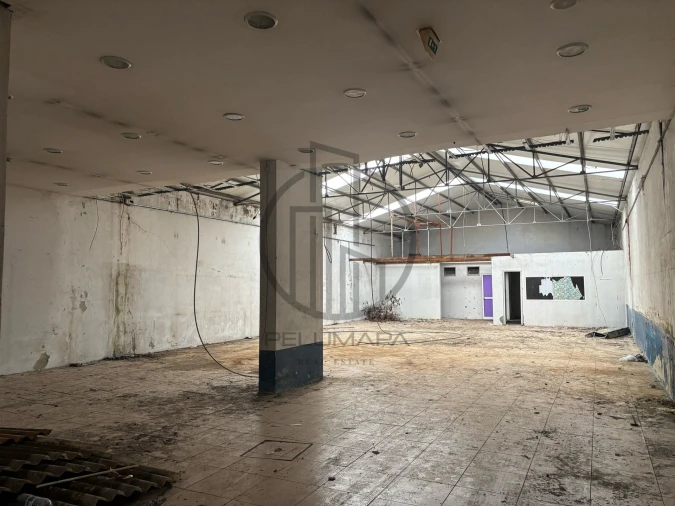 Armazém para Arrendamento em Vila Nova de Famalicão e Calendário Foto 2