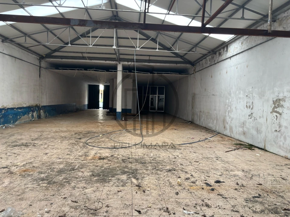 Armazém para Arrendamento em Vila Nova de Famalicão e Calendário Foto 4