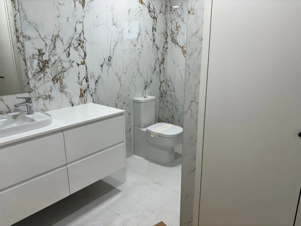 Moradia T4 para Arrendamento em Arcozelo Foto 13