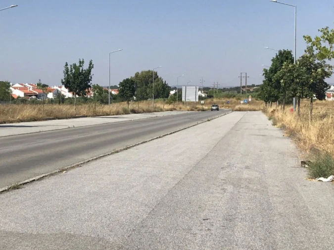Terreno Misto para Venda em Bacelo e Senhora da Saúde Foto 5