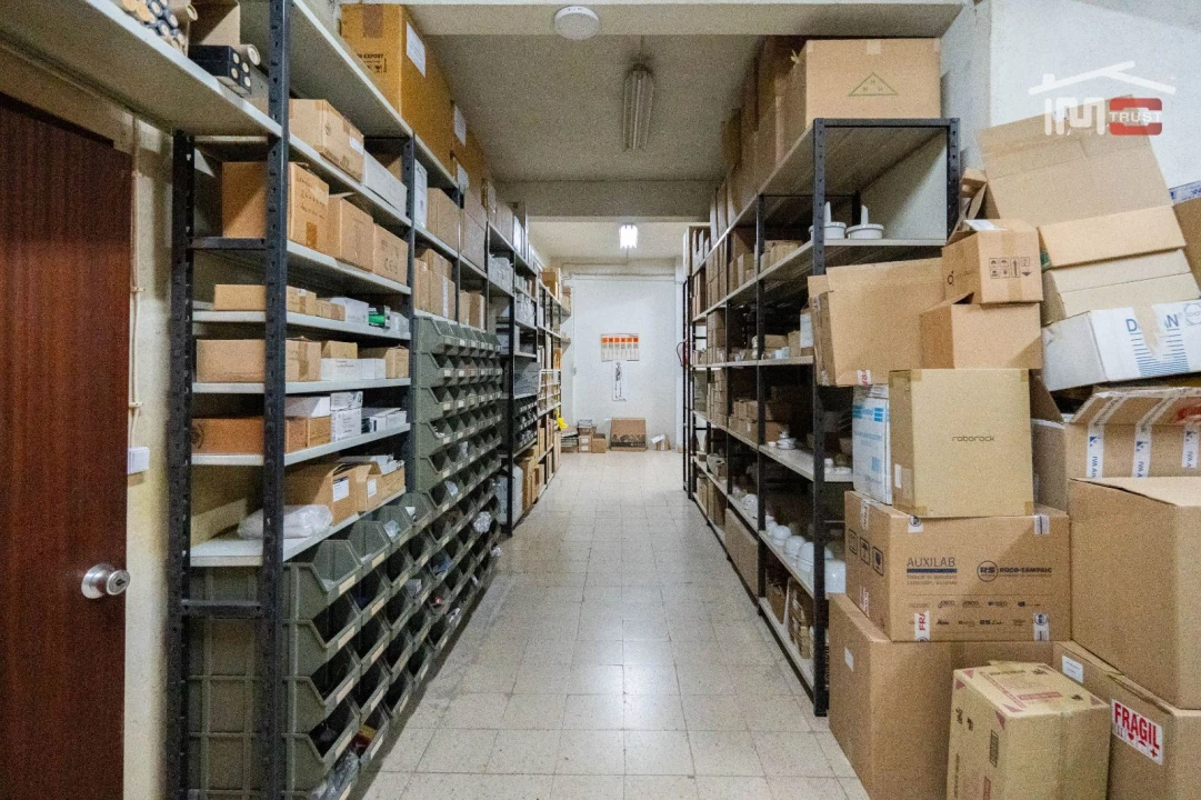 Escritório para Venda em Pontinha e Famões Foto 22