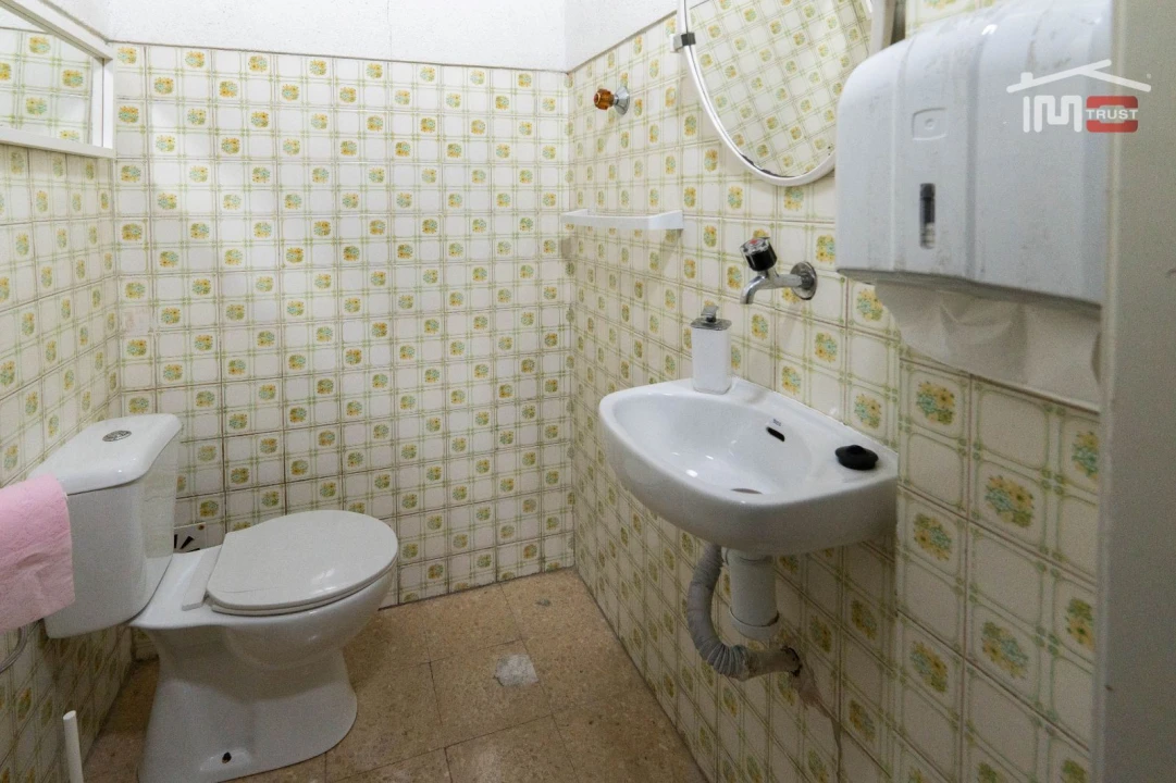 Escritório para Venda em Pontinha e Famões Foto 24