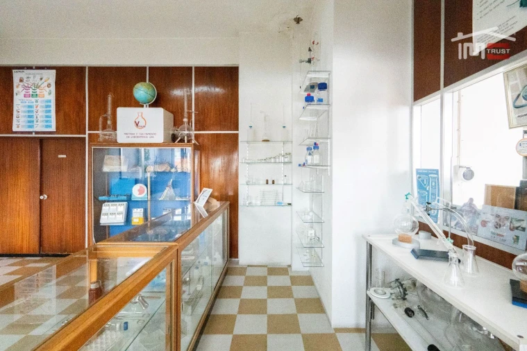 Escritório para Venda em Pontinha e Famões Foto 7