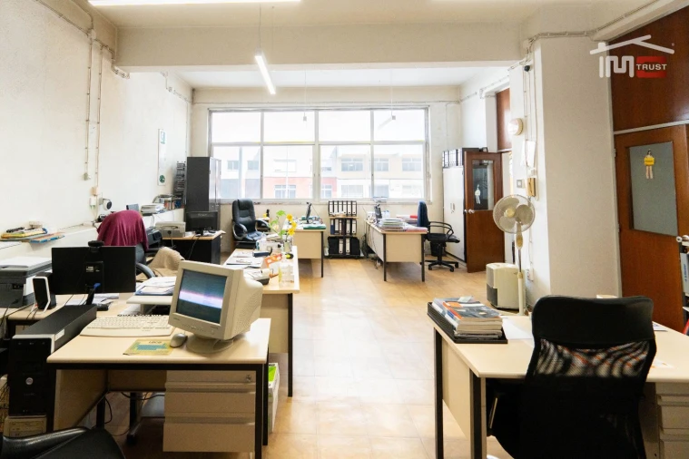 Escritório para Venda em Pontinha e Famões Foto 14