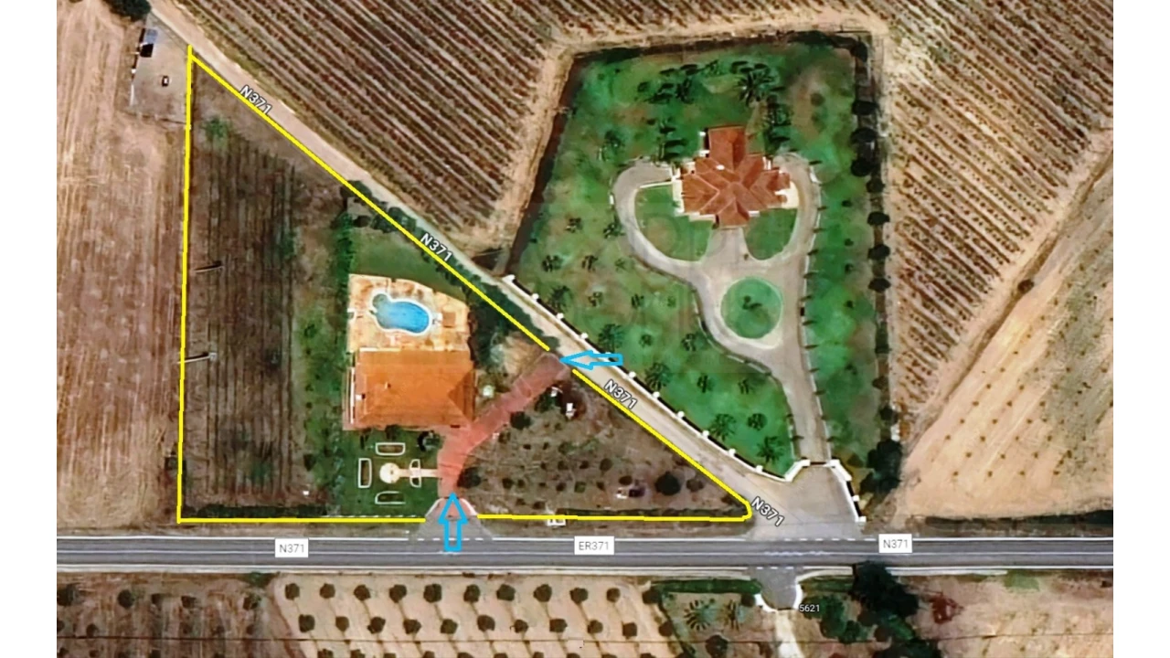 Moradia T4 para Venda em Nossa Senhora da Expectação Foto 3