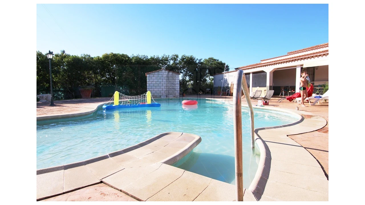 Moradia T4 para Venda em Nossa Senhora da Expectação Foto 4