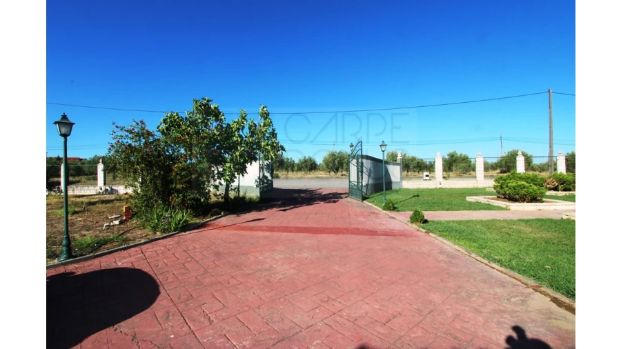 Moradia T4 para Venda em Nossa Senhora da Expectação Foto 8