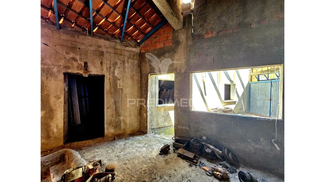 Moradia T4 para Venda em Santa Barbara de Padrões Foto 11