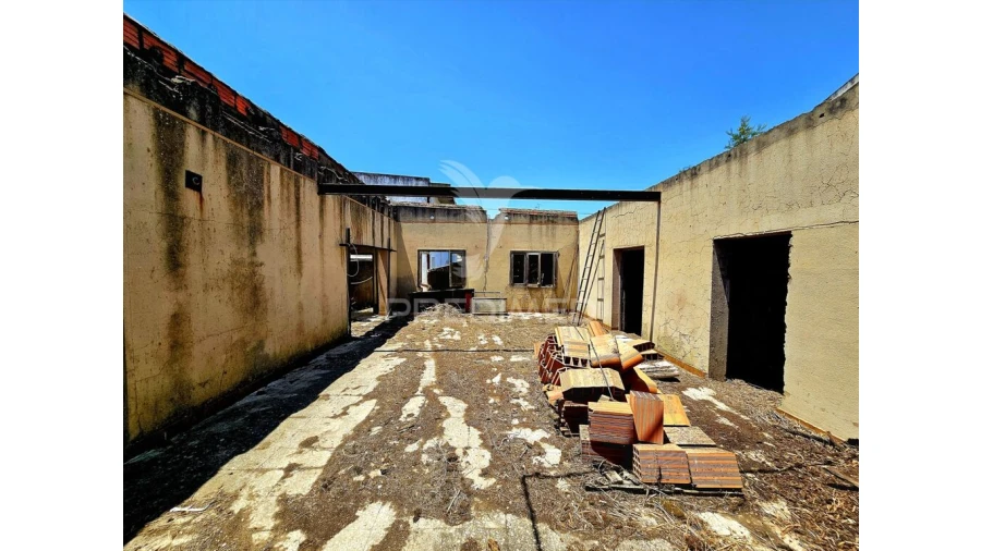 Moradia T4 para Venda em Santa Barbara de Padrões Foto 6