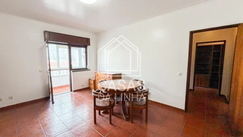 Apartamento T1 para Arrendamento em Carcavelos e Parede