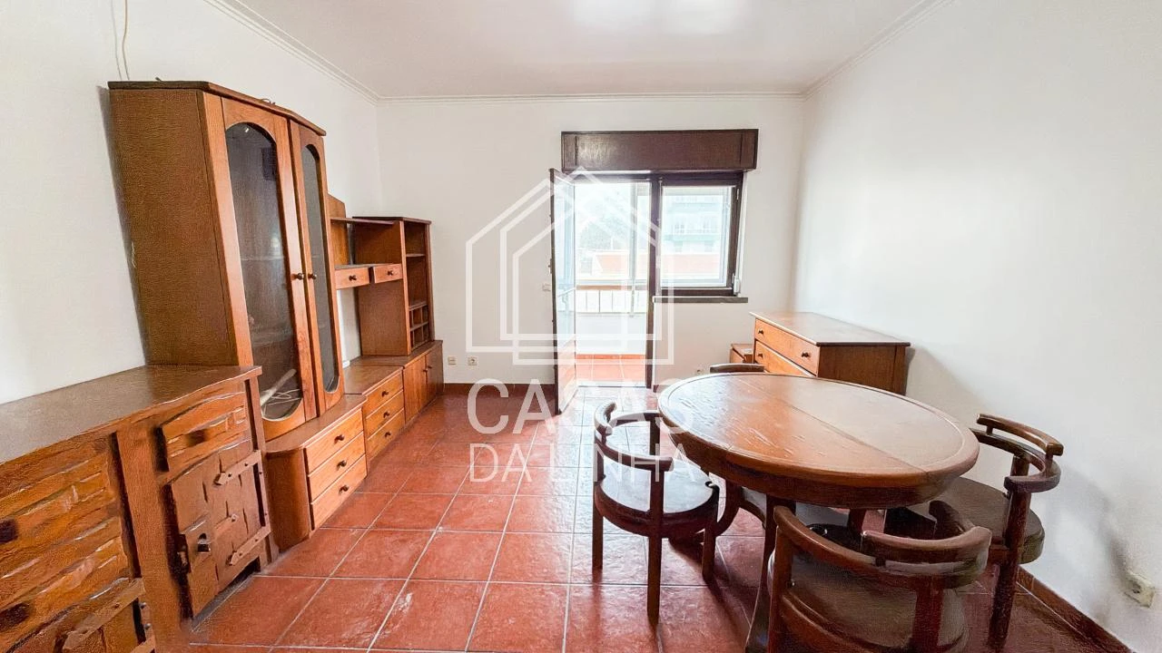 Apartamento T1 para Arrendamento em Carcavelos e Parede Foto 10
