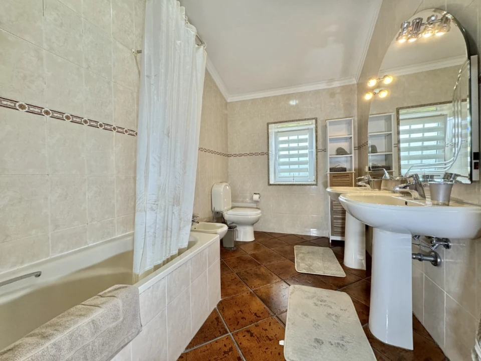 Quinta T5 para Venda em Cernadelo e Lousada (São Miguel e Santa Margarida) Foto 12