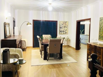 Moradia T5 para Venda em Boliqueime