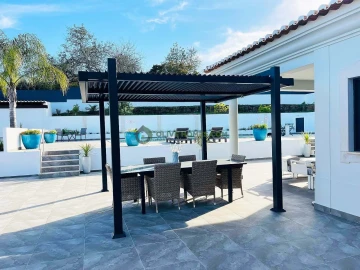 Moradia T5 para Venda em Boliqueime