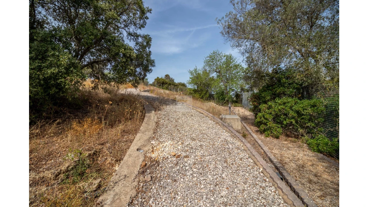 Moradia T1 para Venda em Mexilhoeira Grande Foto 26