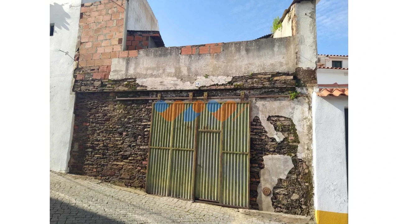 Moradia T1 para Venda em Barrancos Foto 1