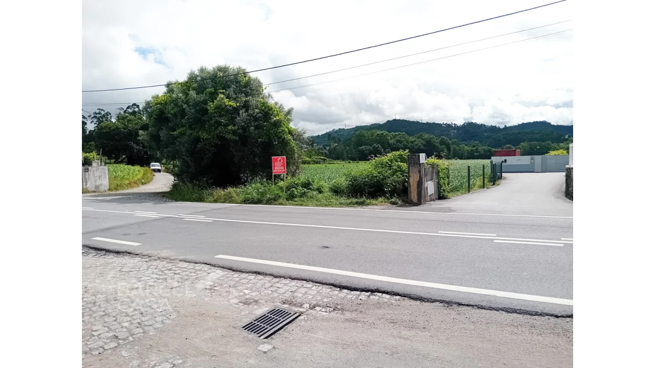 Terreno para Venda em Balugães Foto 3