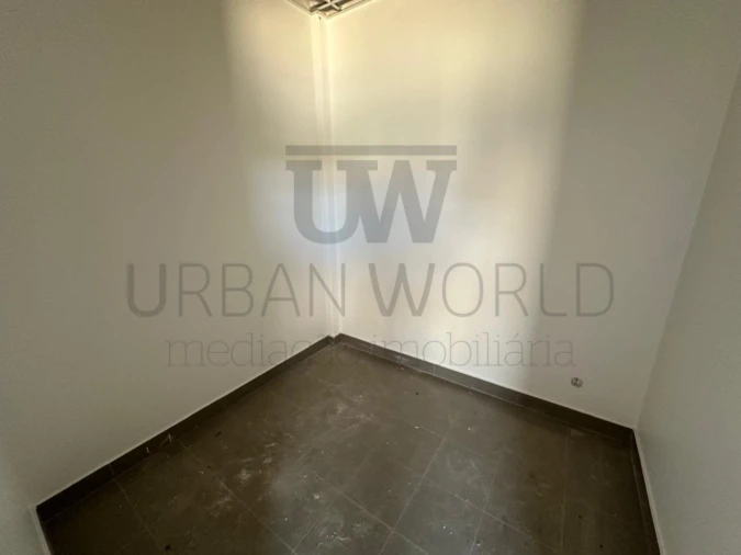 Armazém para Venda em Arruda dos Vinhos Foto 5