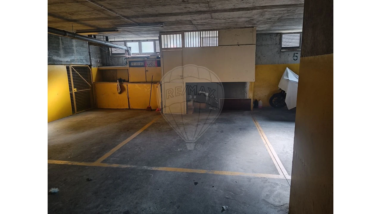 Garagem para Venda em Avintes Foto 5