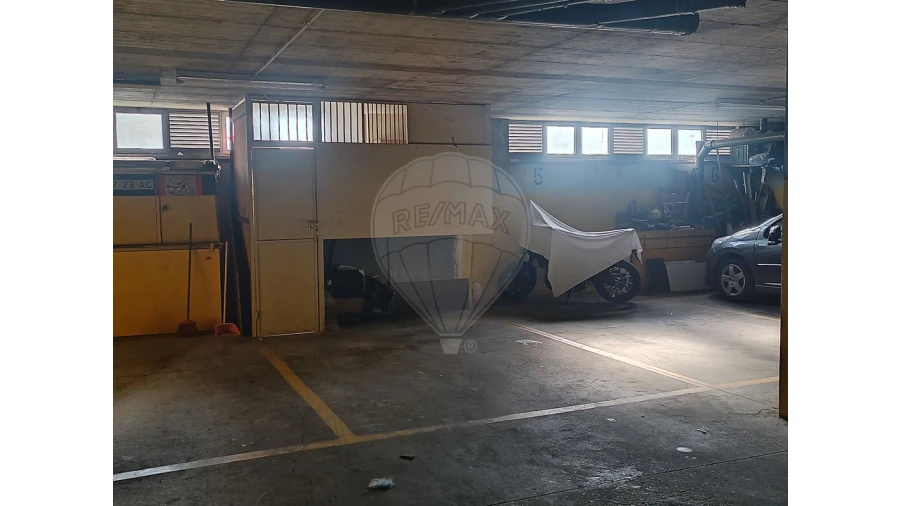 Garagem para Venda em Avintes Foto 4