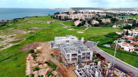 Moradia T4 para Venda em Lagos (São Sebastião e Santa Maria)