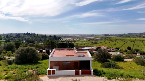 Moradia T3 para Venda em Mexilhoeira Grande