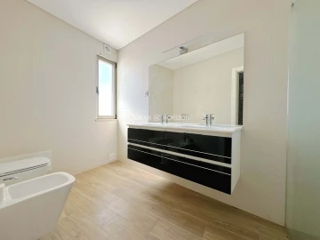 Moradia T3 para Venda em Mexilhoeira Grande