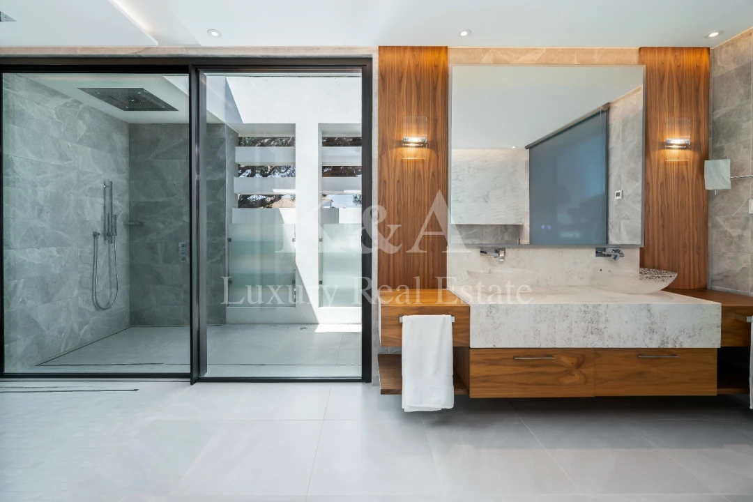 Moradia T7 para Venda em Almancil Foto 12