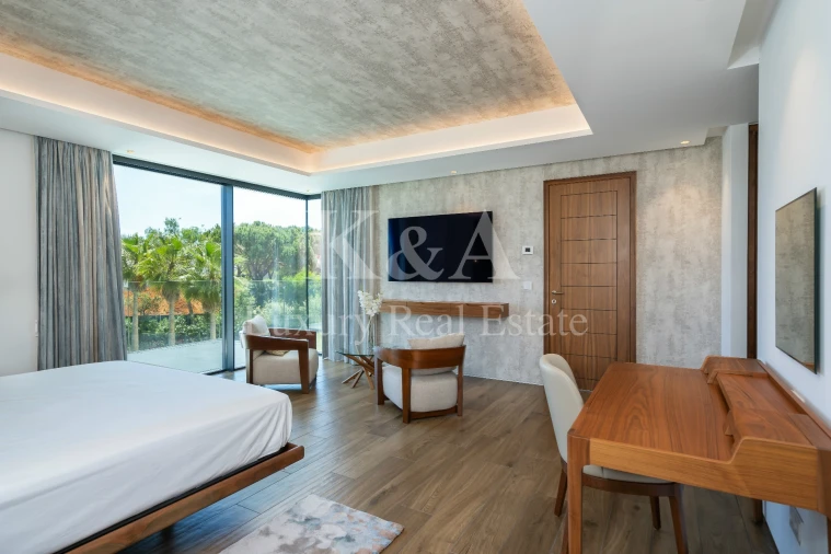 Moradia T7 para Venda em Almancil Foto 13