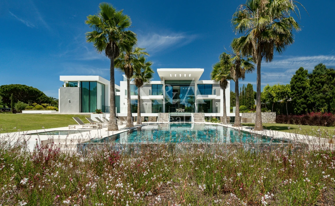 Moradia T7 para Venda em Almancil Foto 16