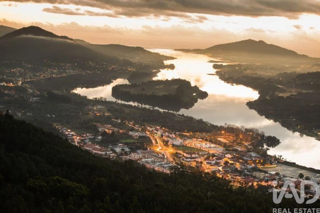 Moradia T4 para Venda em Reboreda e Nogueira Foto 27