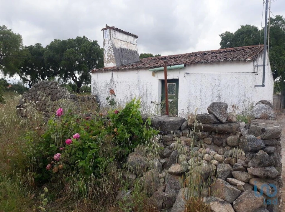 Moradia T2 para Venda em Urra Foto 4