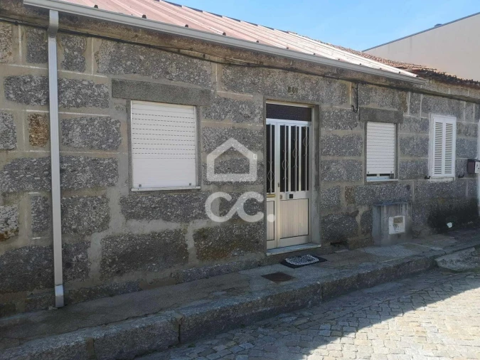 Moradia T1 para Venda em Selho (São Cristovão)