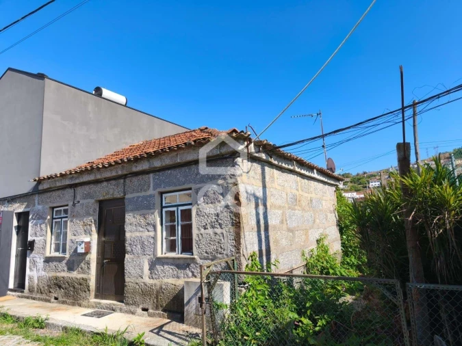 Moradia T1 para Venda em Selho (São Cristovão)