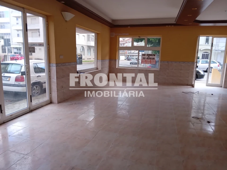 Loja para Venda em Mirandela Foto 3