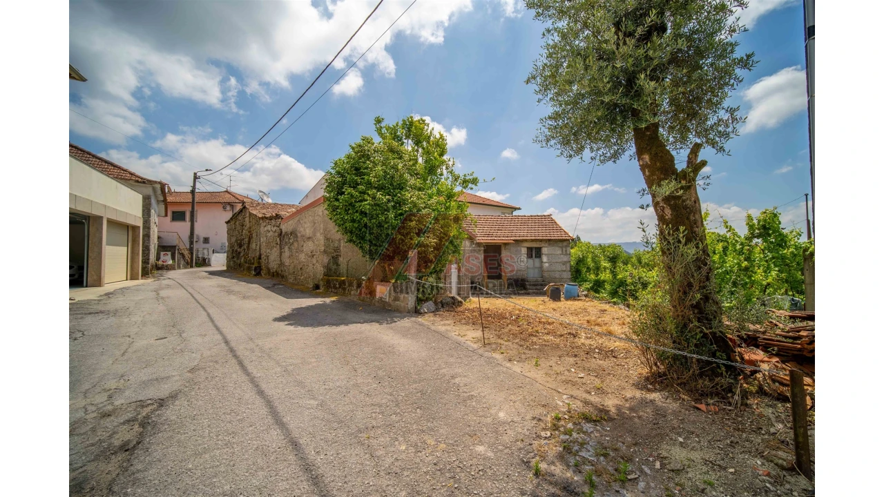 Moradia T3 para Venda em Revelhe Foto 1