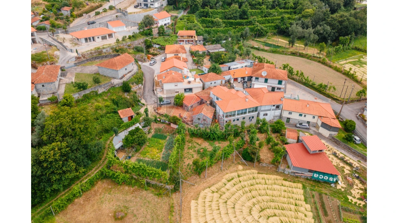 Moradia T3 para Venda em Revelhe Foto 20