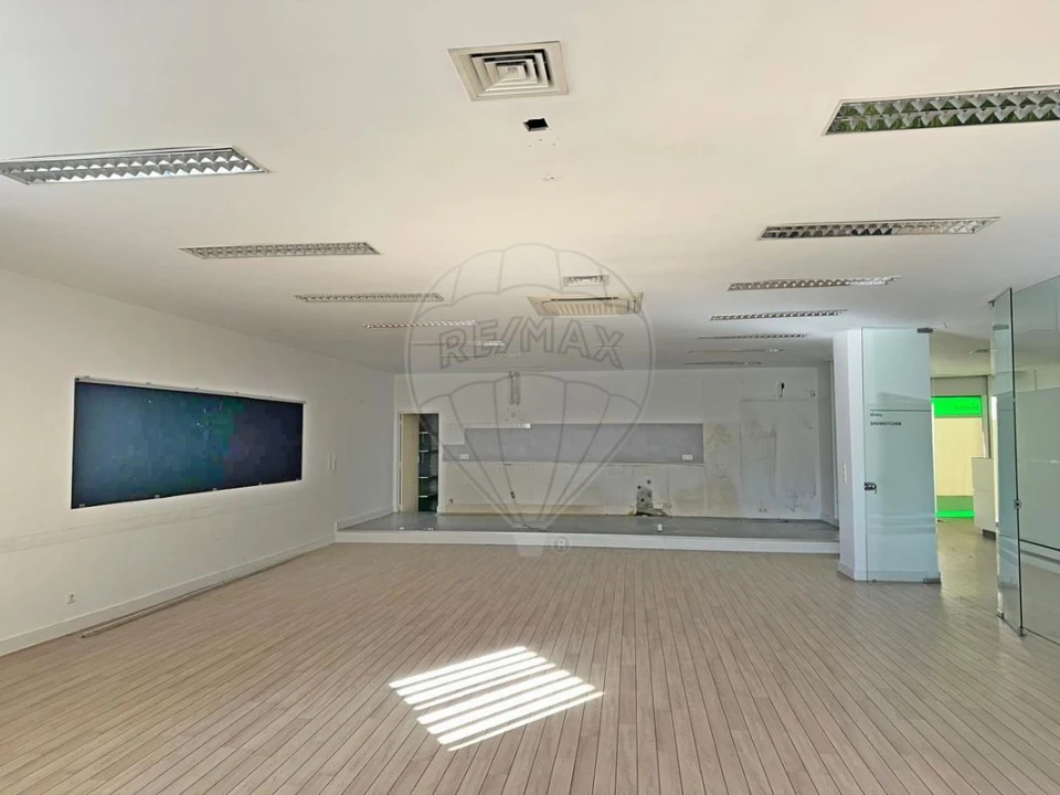 Loja para Venda em Marvila, Ribeira Santarém, São Salvador, São Nicolau Foto 12