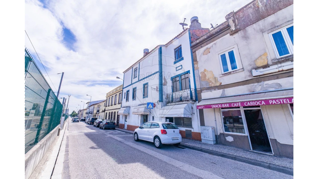 Armazém para Venda em Granja do Ulmeiro Foto 28