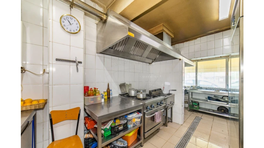 Armazém para Venda em Granja do Ulmeiro Foto 7