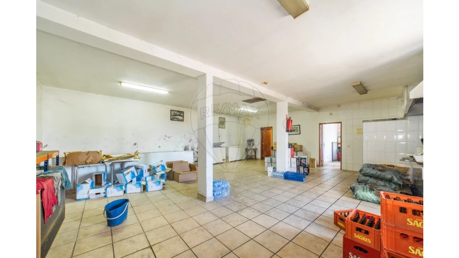 Armazém para Venda em Granja do Ulmeiro Foto 26