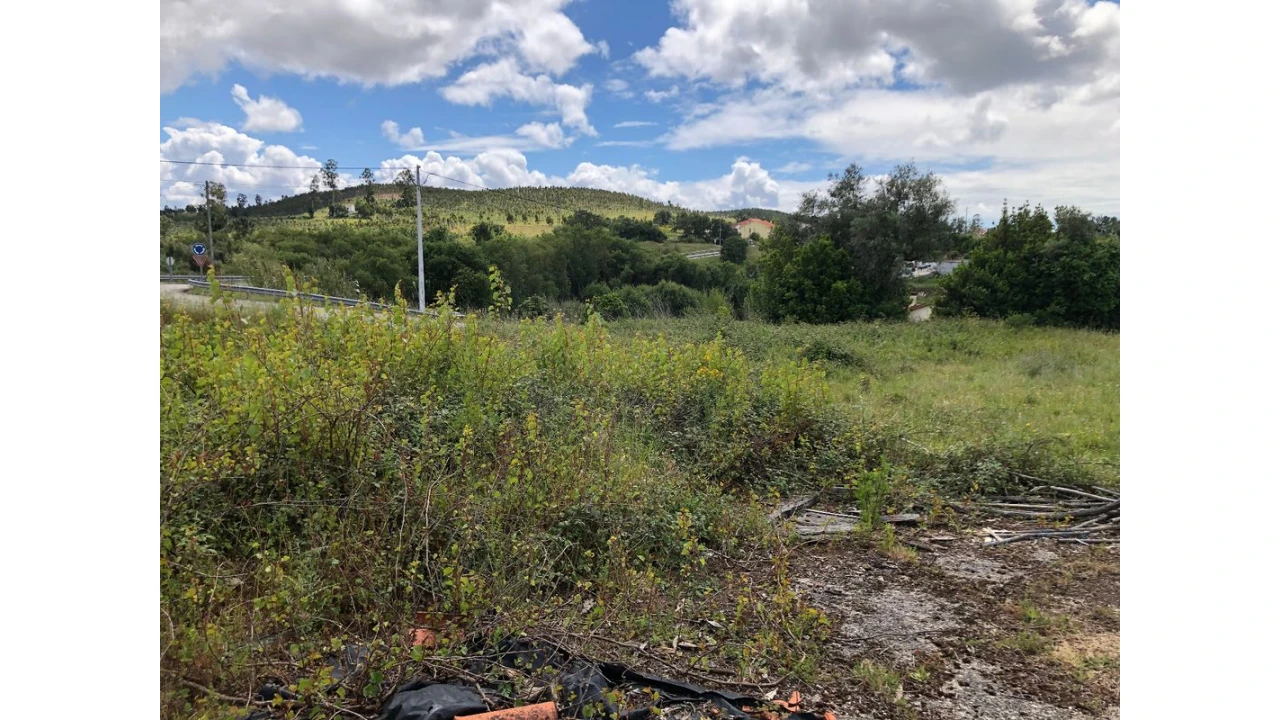 Moradia T4 para Venda em Granja do Ulmeiro Foto 4