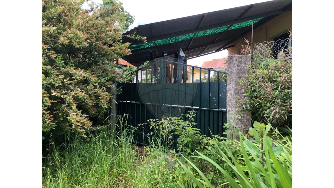 Moradia T4 para Venda em Granja do Ulmeiro Foto 8