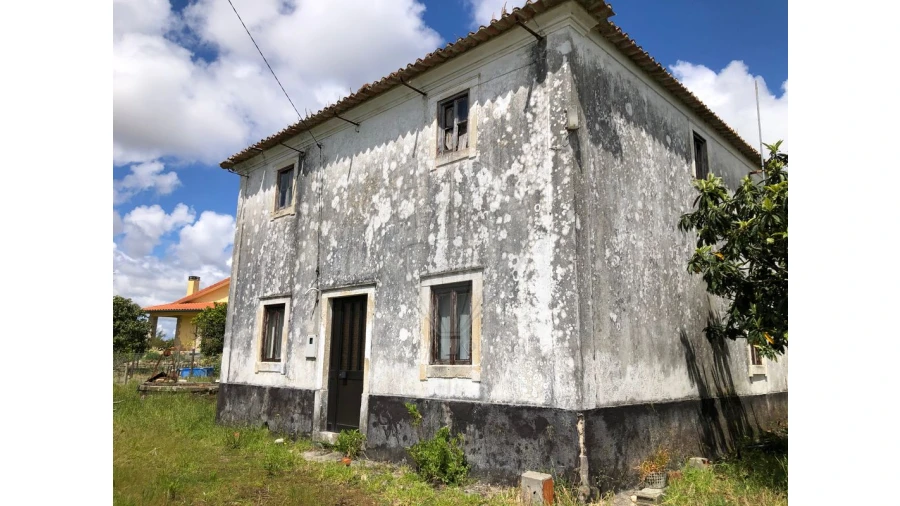 Moradia T4 para Venda em Granja do Ulmeiro Foto 2