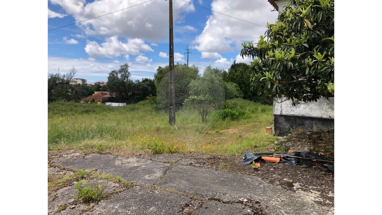 Moradia T4 para Venda em Granja do Ulmeiro Foto 3