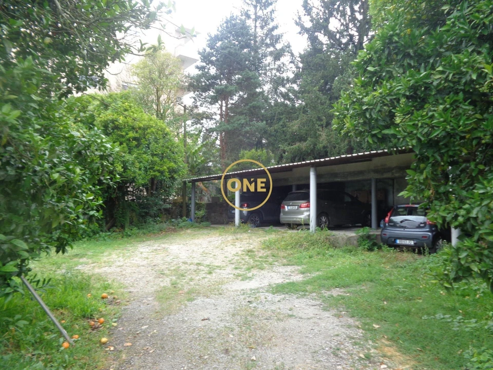 Moradia T5 para Venda em Bairro Foto 30