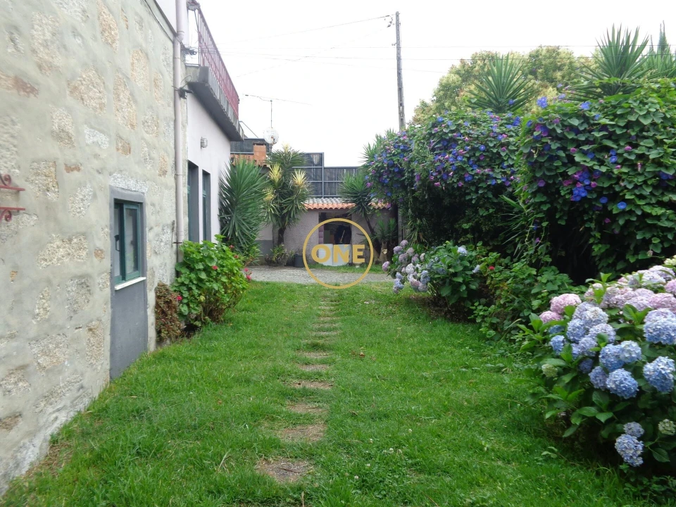 Moradia T5 para Venda em Bairro Foto 49