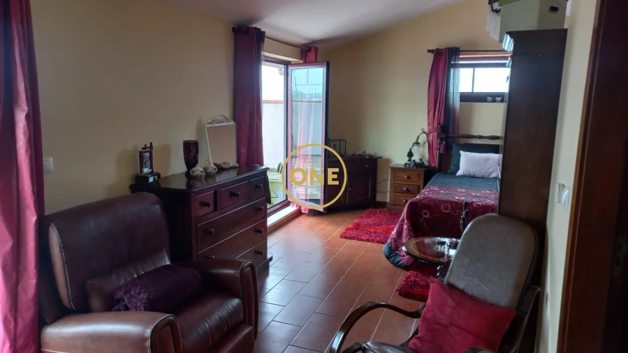 Moradia T5 para Venda em Bairro Foto 12